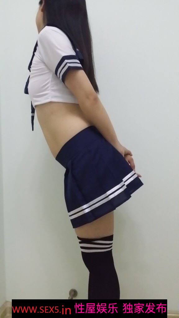 后入水手服小骚货[15P]