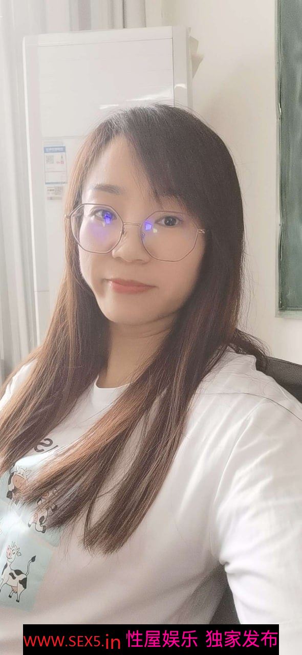英语老师裸聊 [20P]